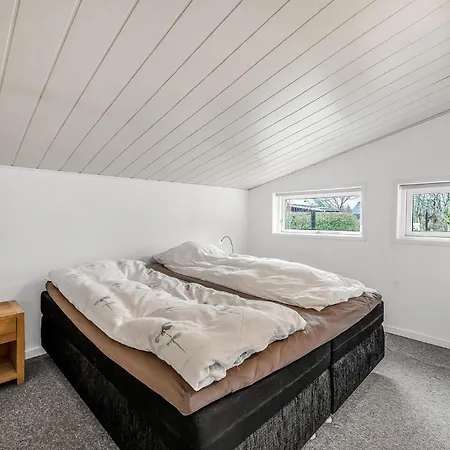 2 Bedroom Beautiful In 別荘 *