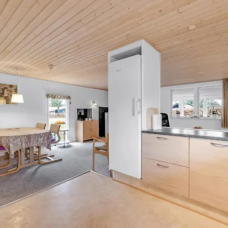 2 Bedroom Beautiful In 別荘 Tarm