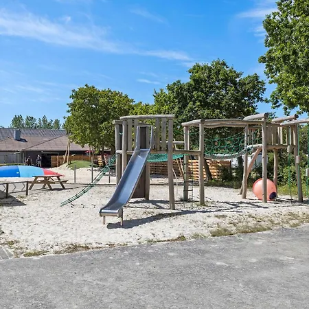 2 Bedroom Beautiful In Σπίτι διακοπών