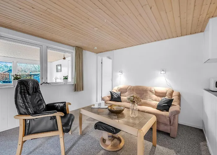 2 Bedroom Beautiful In * Tarm