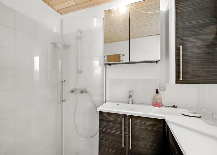 בית נופש 2 Bedroom Beautiful In Tarm