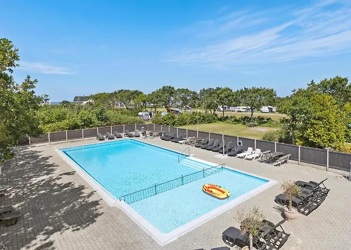 2 Bedroom Beautiful In Σπίτι διακοπών *