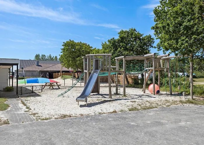 2 Bedroom Beautiful In Σπίτι διακοπών